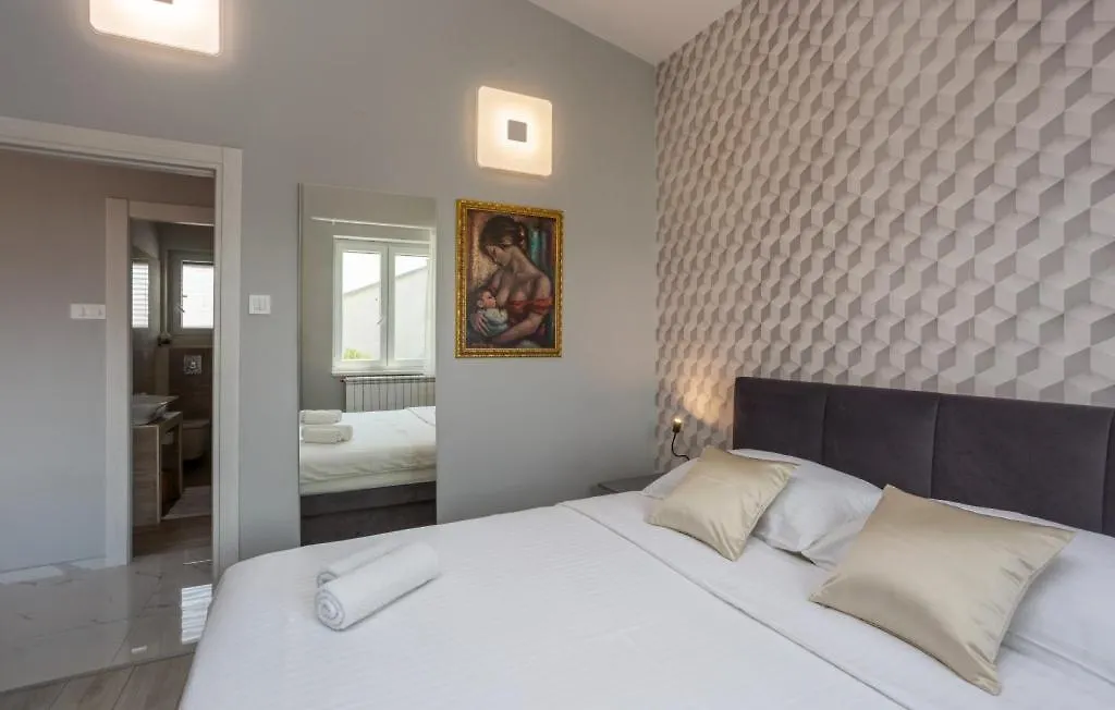 Apartment Estate 1 - Island Krk By Villas Guide Malinska