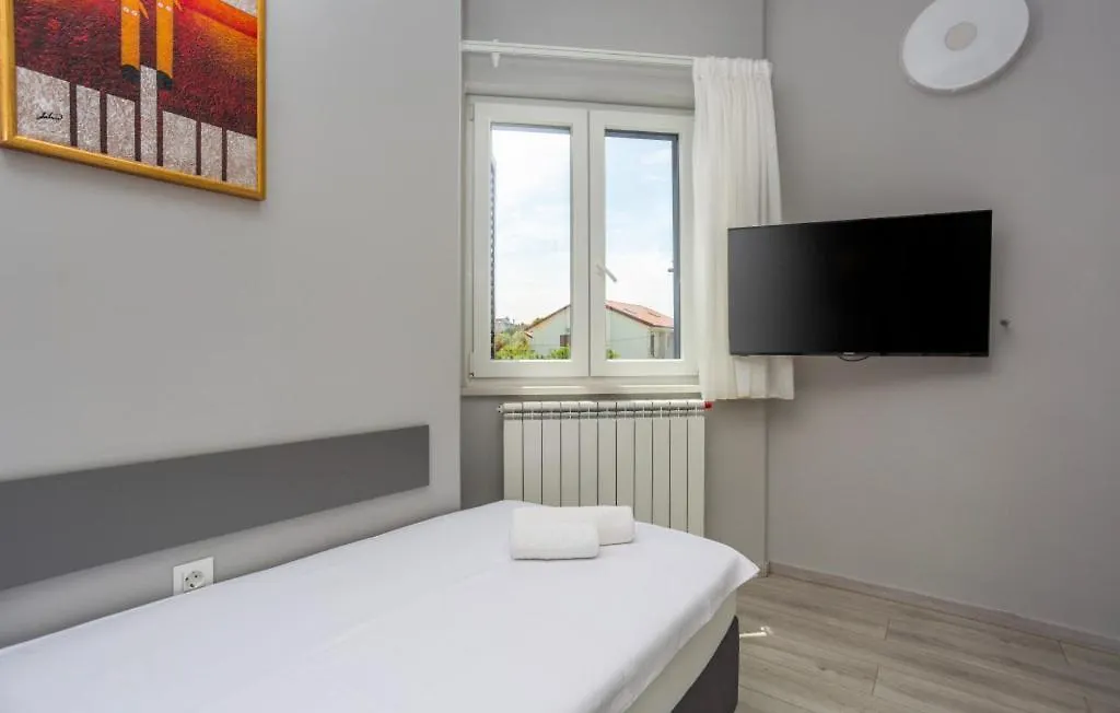 Apartment Estate 1 - Island Krk By Villas Guide Malinska Croatia