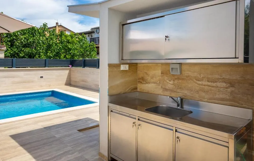 Apartment Estate 1 - Island Krk By Villas Guide Malinska Croatia