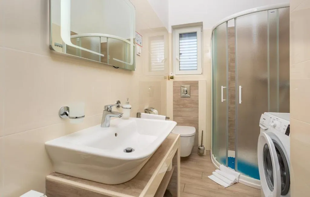 Apartment Estate 1 - Island Krk By Villas Guide Malinska