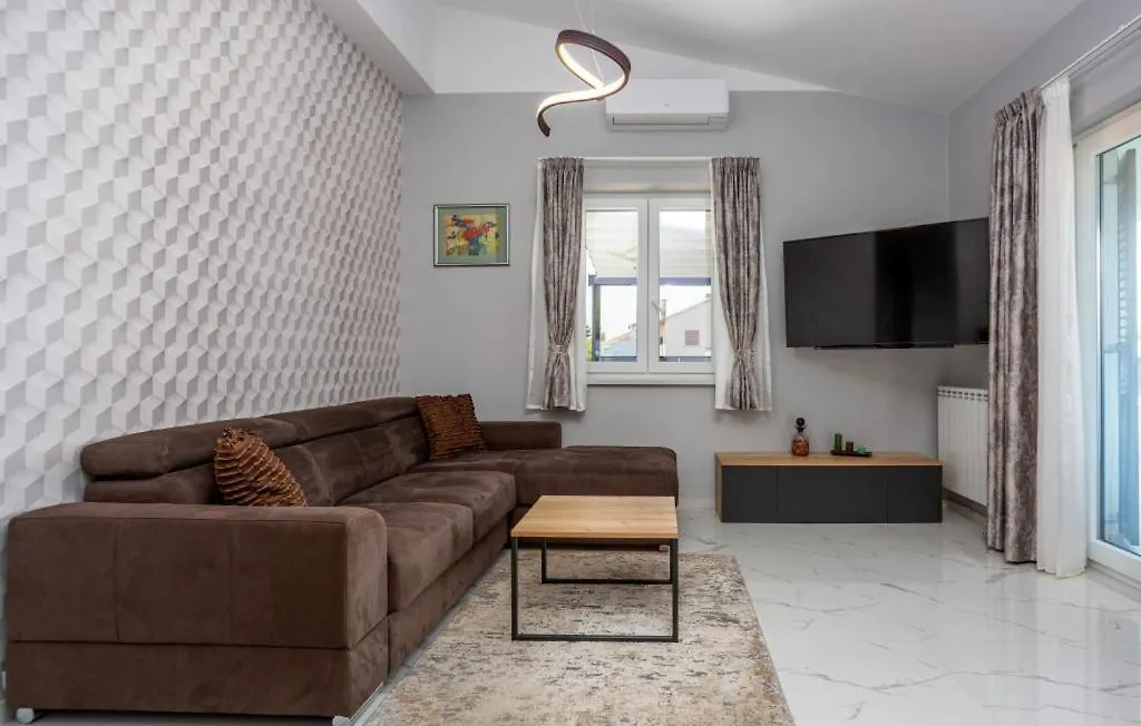Apartment Estate 1 - Island Krk By Villas Guide Malinska
